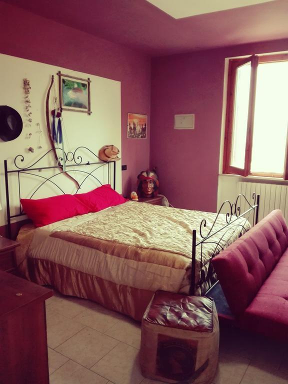 Il Girasole Apartment Castel Ritaldi Bagian luar foto