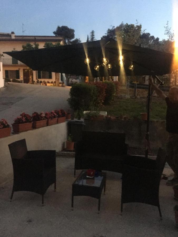 Il Girasole Apartment Castel Ritaldi Bagian luar foto